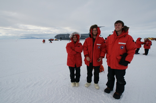 Yael, Luke and Campbell having their first taste of Antarctica. Campbell isn\'t really that big, it is a trick of the wide-angle lens. (click to enlarge)