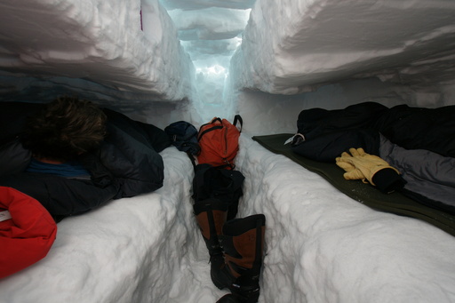 Luke and Campbell\'s luxurious snow trench. (click to enlarge)