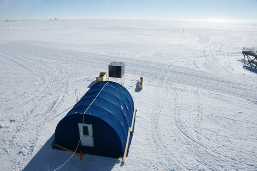 The Polar Haven in which we are working. The solar cube is visible. (click to enlarge)