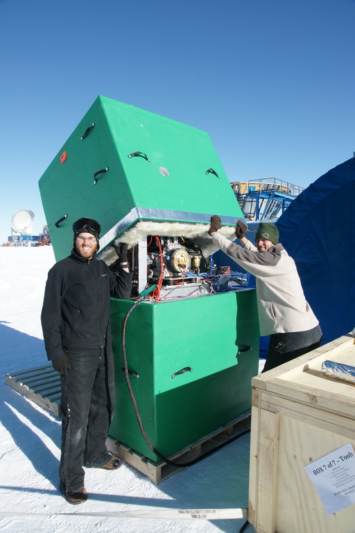 Closing the Engine Module lid. (click to enlarge)