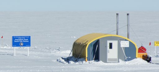 The visitor\'s center at the South Pole. 91 people are visiting South Pole at the moment for New Year\'s Day. (click to enlarge)